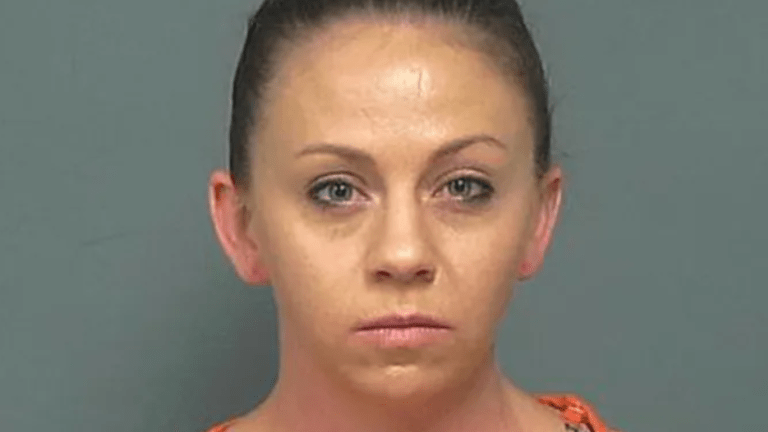Amber Guyger sent text messages as Botham Jean lay dying