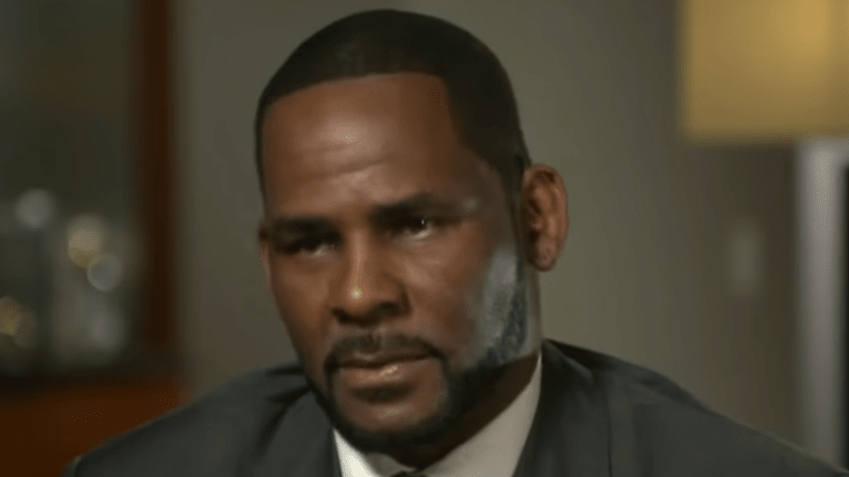 R. Kelly accused of purposely giving herpes to teenage fan